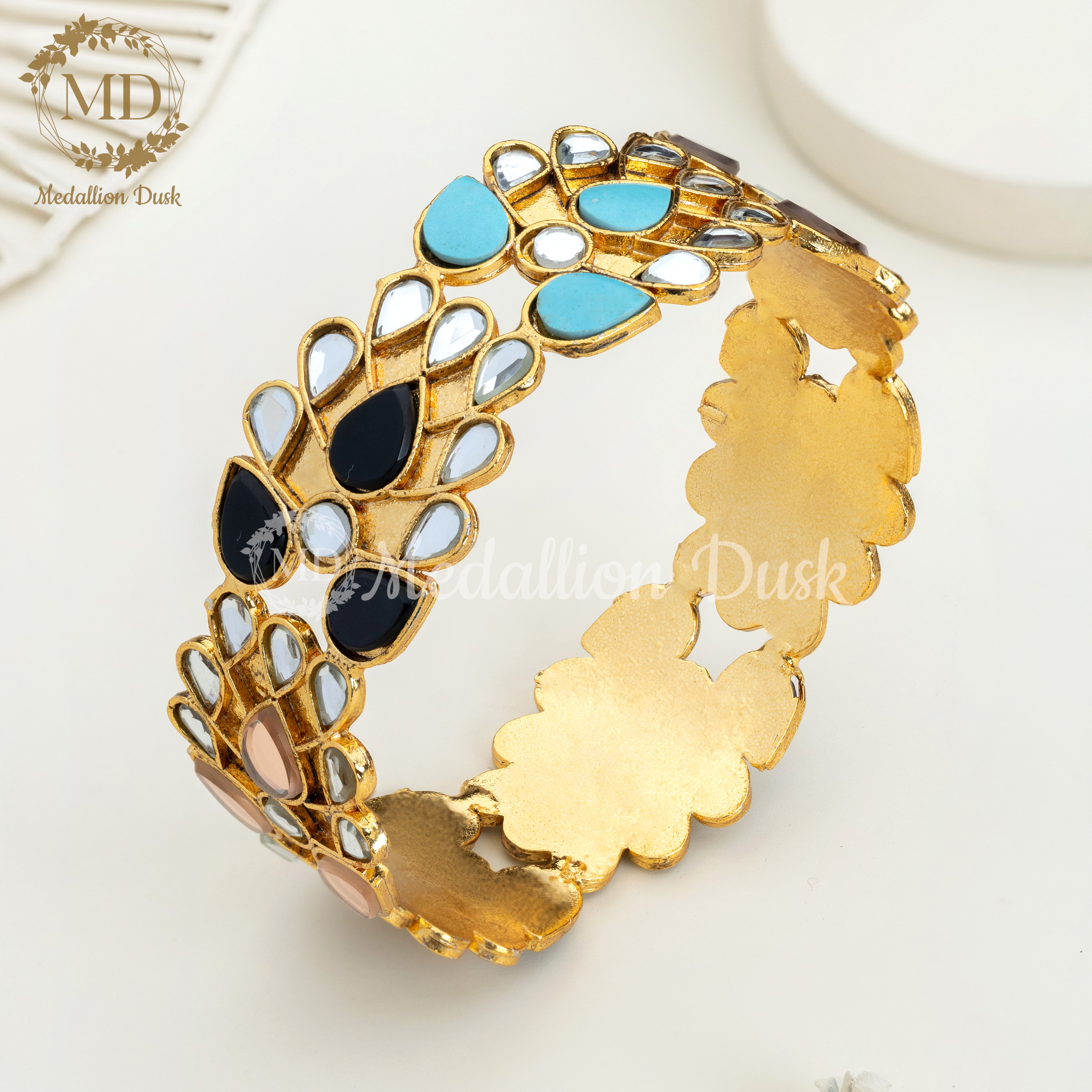 Multi Kundan