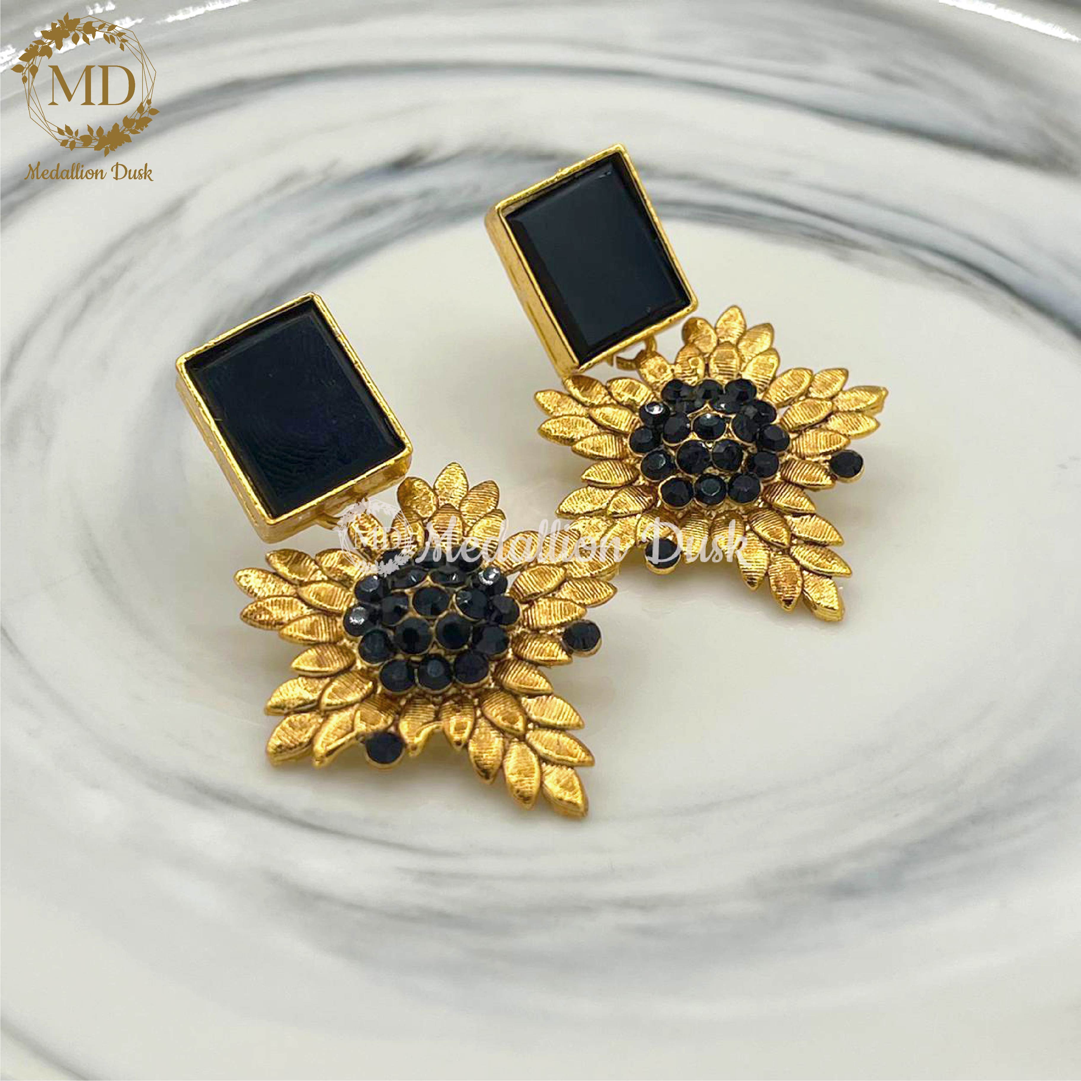 Gold Leaf_Black